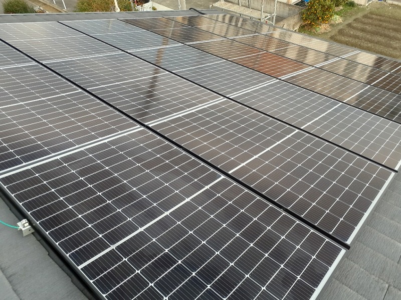 板野郡Ｔ様邸（既築）で太陽光パネル工事を行いました。 画像